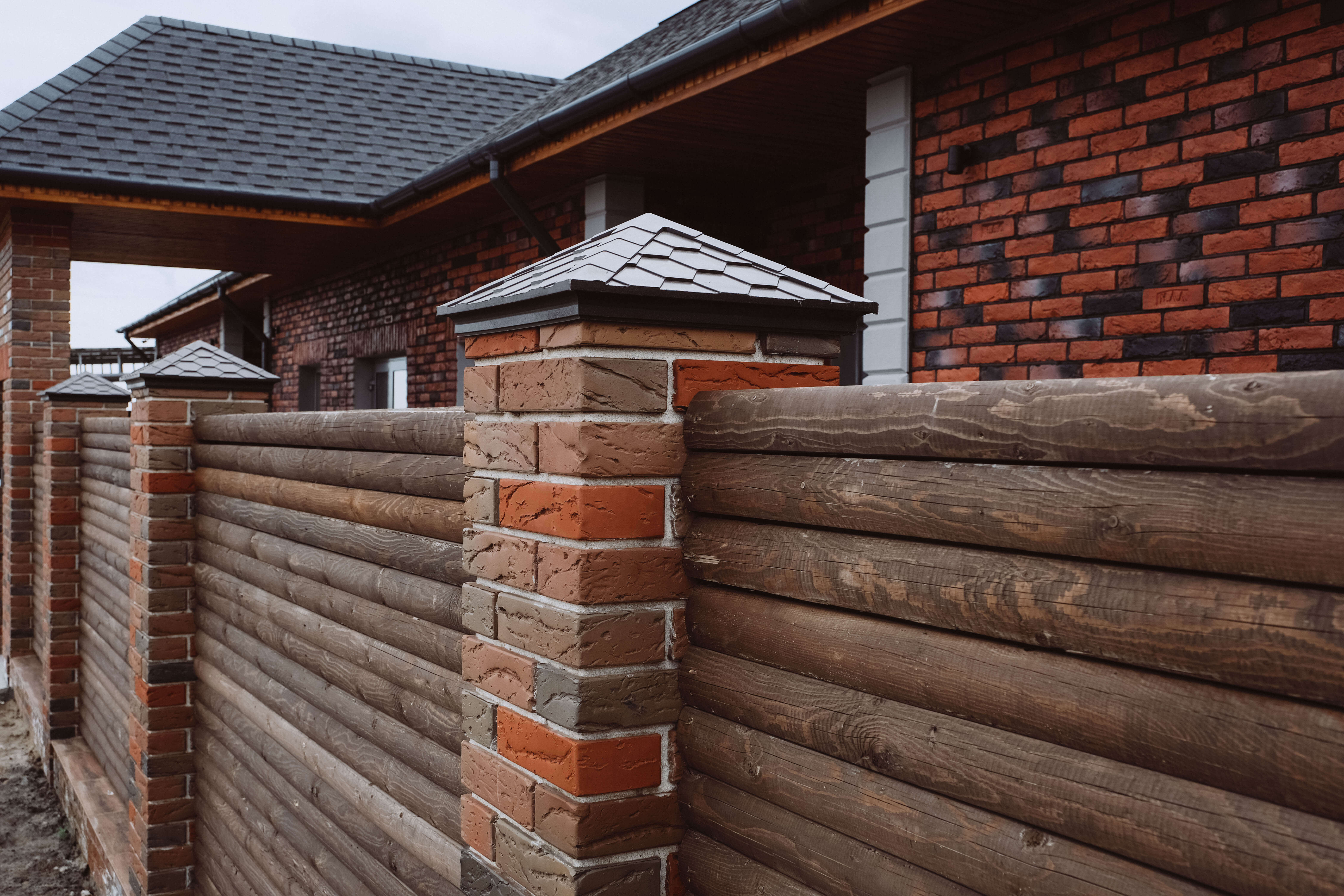 Колпак Zking Эверест Коричневый на столб 1.5х1.5 кирпича (390х390мм) в Хасавюрте фото